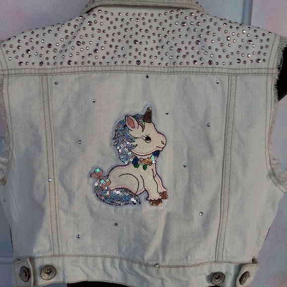 💝Kawaii princess cropped light wash ooak vest! Sparkles & pearls PRICE FIRM - Picture 11 of 16